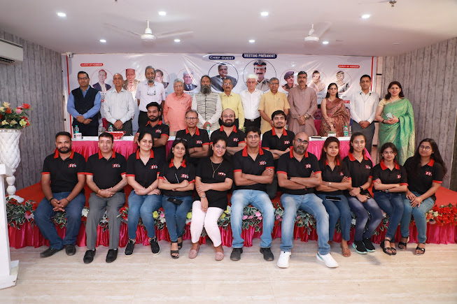 100 Plus Academy Teachers Mentoring Students Global Classroom